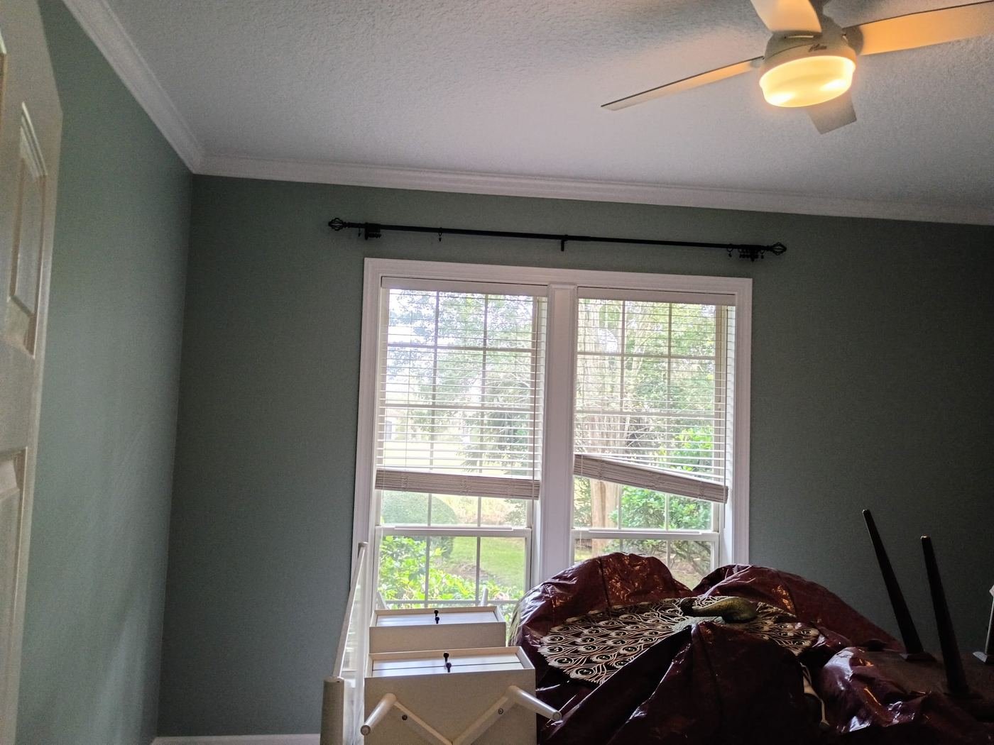 Bedroom walls in sage green